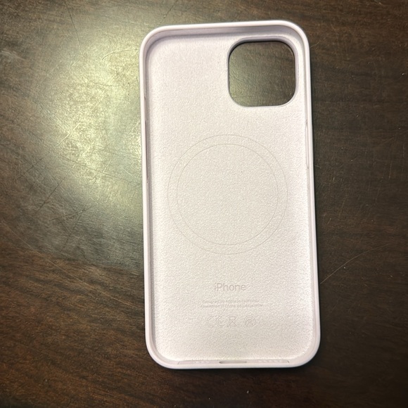 Apple iPhone 14 case lavender - Picture 2 of 6